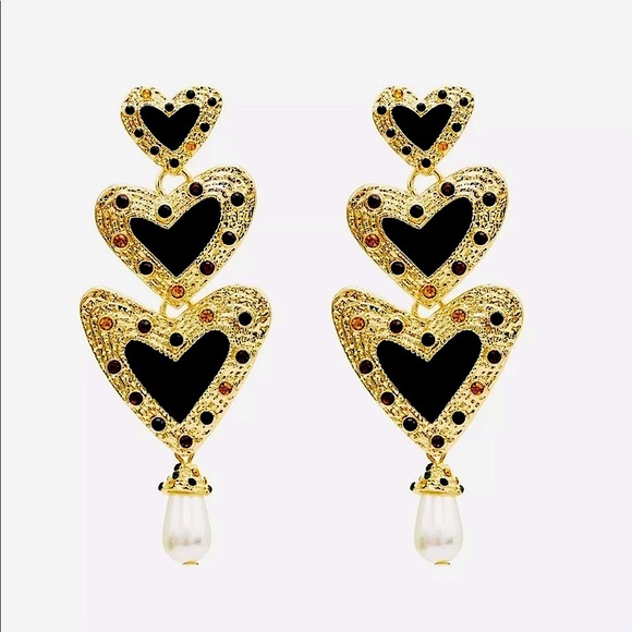 Heart shaped 🖤Geometric🖤 Stud Earrings - Picture 6 of 7